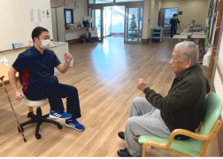 機能訓練指導員（理学療法士 等）のイメージ